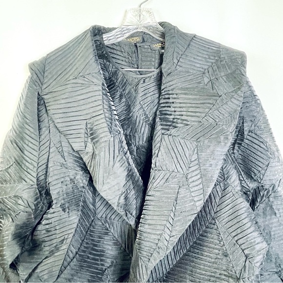 Tamotsu Black Pleated Avant Garde Open Front Jacket and Tank Top Formal Set 16 - Picture 5 of 11